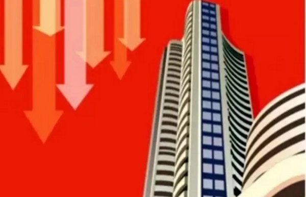 Stock market closes in red, Sensex fall 425 points