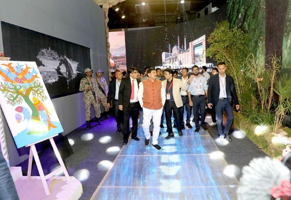 MP CM inspects venue of Global Investors Summit in National Human Museum premises