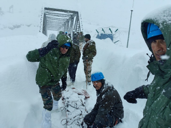 (Update)U’khand Avalanche : ITBP Jawans rescue 32 workers trap in Mana area , search for 25 continues