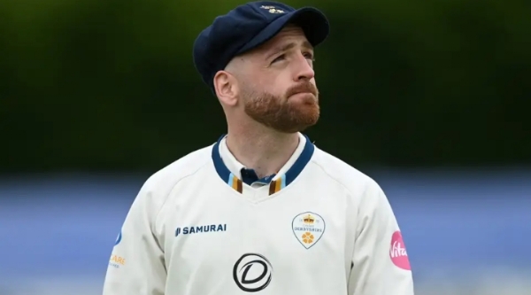 David Lloyd resigns as Derbyshire captain