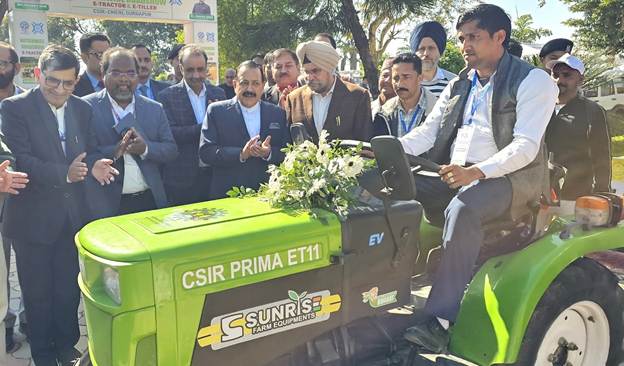 Dr. Jitendra Singh Flags Off CSIR’s E-Tractor roadshow from Jammu, to ahead for Kanyakumari , Covering the entire country