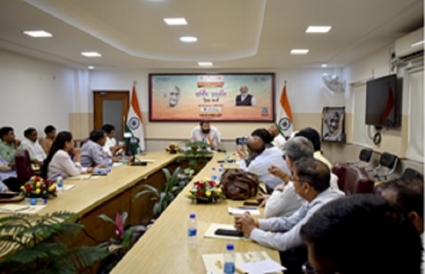 Turnover of Khadi and Village Industries surpassed Rs. 1 lakh 70 thousand crore