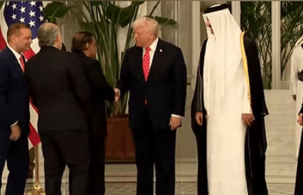 Mukesh Ambani Meets US President Trump in Qatar