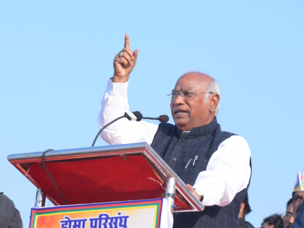 Kharge requests special Parliament session post-Rahul’s letter
