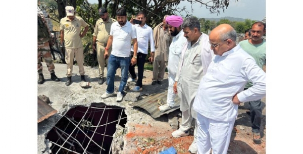 Tara Chand demands 10 marla plot, Rs 5 lakh for border villagers