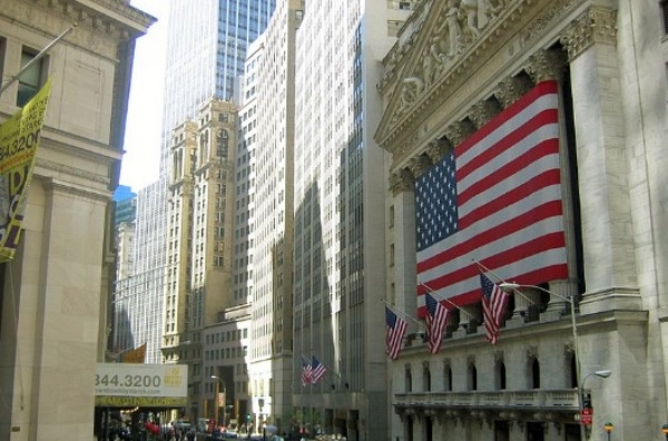 Global market shows weakness and mixed trading