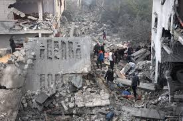 At least 62 people died in Israeli attacks in Gaza; escalating the humanitarian crisis