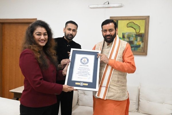 HIPSA Presents Guinness World Record Certificate for Kabaddi to Haryana CM Saini