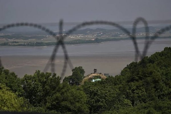 Border Brinkmanship: Pyongyang Says Seoul Fired Over 10 Warning Shots