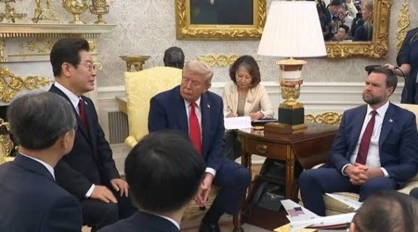 Seoul Proposes Possible Trump-Kim Jong Un Summit Later This Year