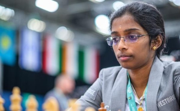FIDE Grand Prix Swiss 2025: Vaishali Shares Lead in Women’s Section, Gukesh-Arjun Clash Ends in Draw