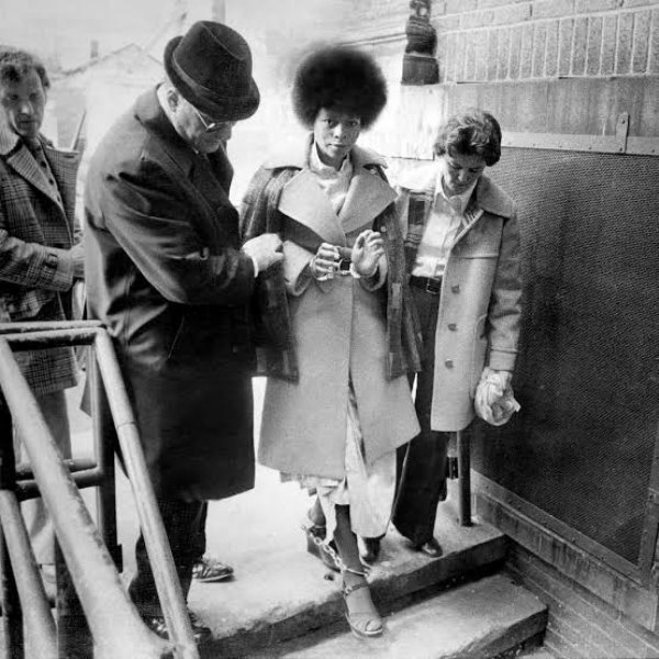 Activist Assata Shakur, Once Sheltered by Fidel Castro, Dies in Havana