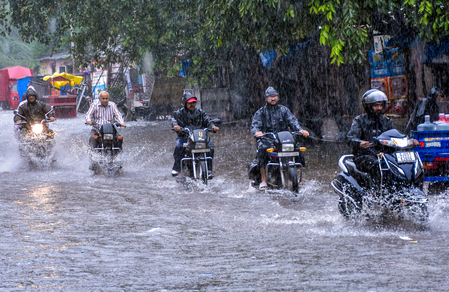 IMD issues yellow alert for six Gujarat districts on Navratri