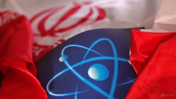 Iran Nuclear Standoff Escalates With Sanctions to Be Reimposed Tonight