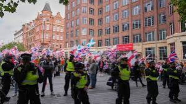 London’s ‘Unite the Kingdom’ Rally Draws 110,000 with Multiple Injuries and Arrests