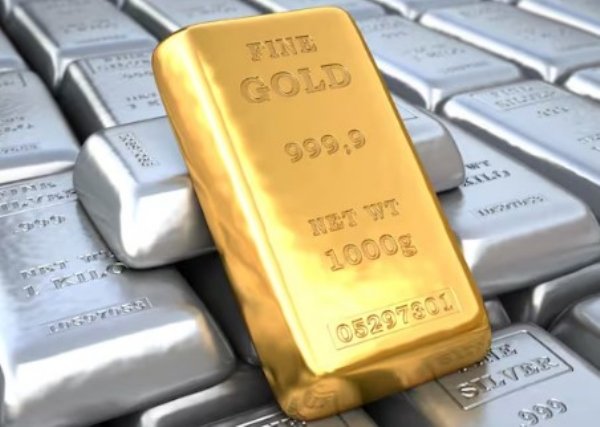 Slight Uptick in Bullion Market; Gold and Silver Prices Edge Higher