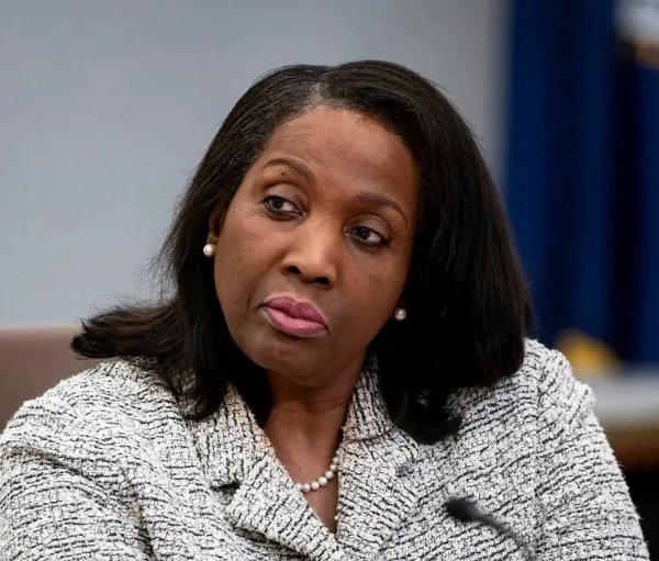 U.S. Justice Department Launches Criminal Probe Against Fed Governor Lisa Cook