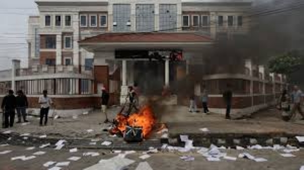Nepal Unrest: Former Nepal PM’s Wife Suffers Burns in Arson Attack, Recovering at Kirtipur Hospital
