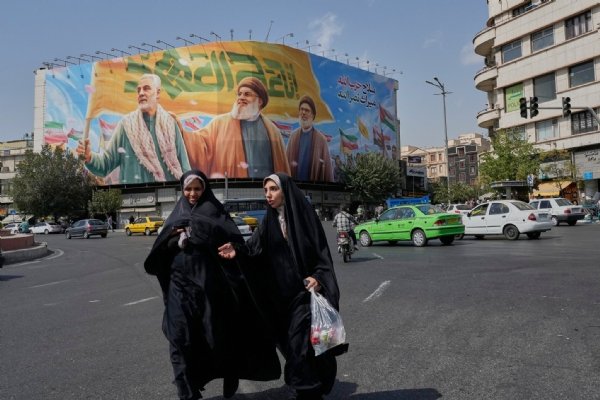 UN Sanctions Reimposed on Iran Amid Nuclear Escalation, West Urges Diplomacy