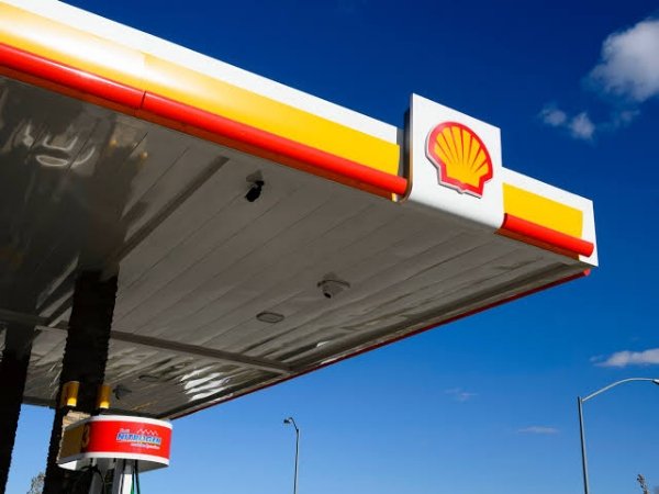 Hungary Signs 10-Year Gas Deal with Shell, But Russia Remains Main Supplier