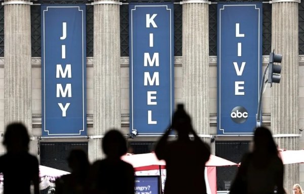 Broadcast Giants End Block on Kimmel Show Amid Viewer Backlash