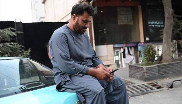 Connectivity Returns to Kabul Streets After Digital Silence