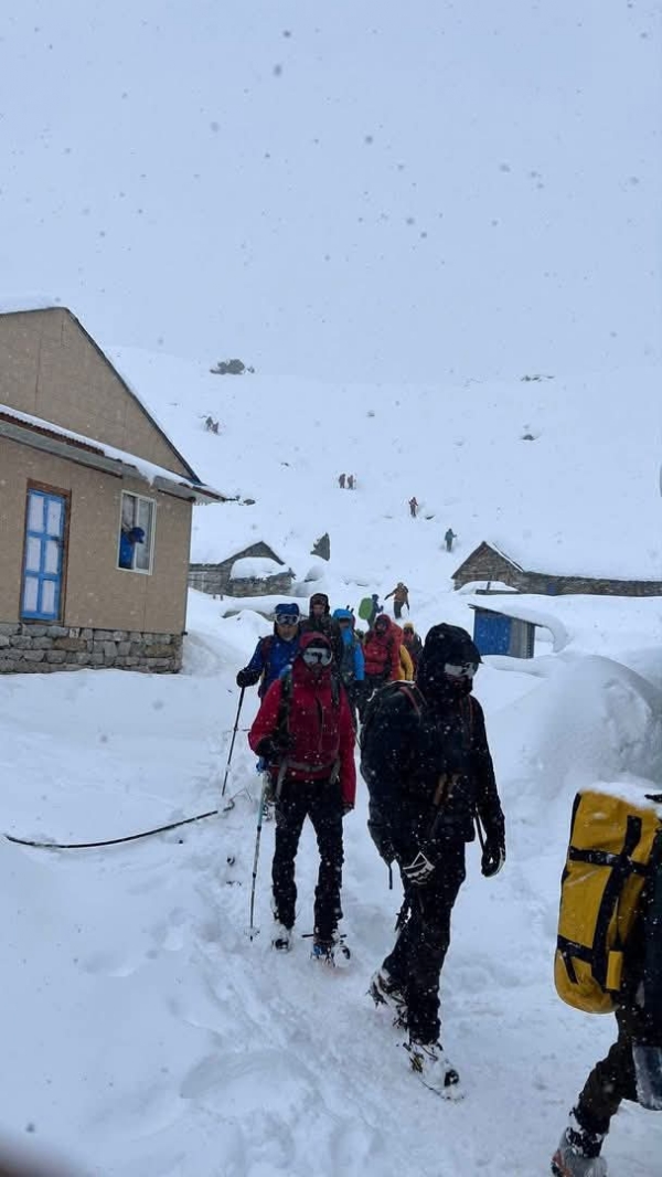 Over 2,000 Stranded Tourists Rescued in Nepal After Heavy Himalayan Snowfall