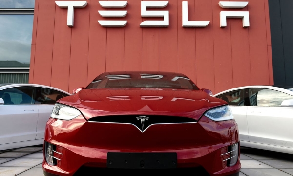 Tesla Stock Drops as New Lower-Priced Models Disappoint Market Expectations