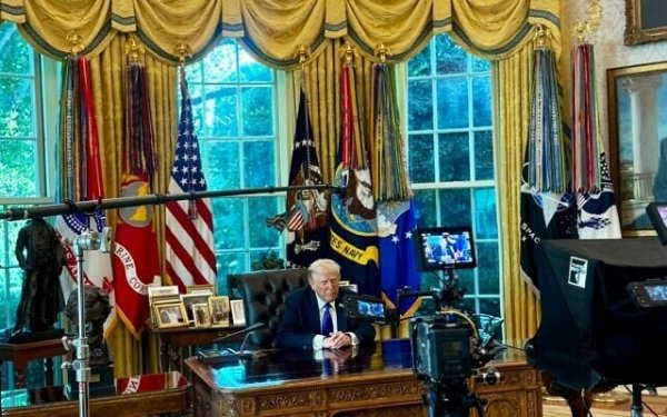 (Lead)Hamas Accepts US Peace Deal Under Trump's Ultimatum; President Calls for Immediate Israeli Halt to Gaza Strikes