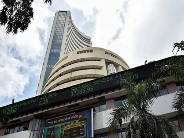Sensex, Nifty Defy Weak Opening, Rally in Morning Trade