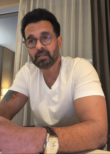 Rohit Roy drops a soulful rendition of his beloved Kishor Kumar track ‘Zindagi Ke Safar Mein…’