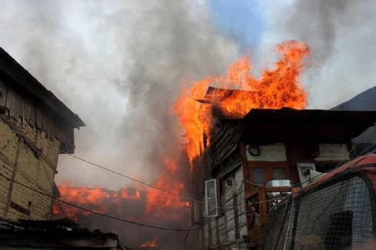 Inside Kashmir’s Winter Fire Crisis – Kashmir Observer