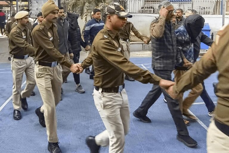 Red Fort Blast: Court Sends 3 Doctors, Preacher To 12 Days Jail – Kashmir Observer