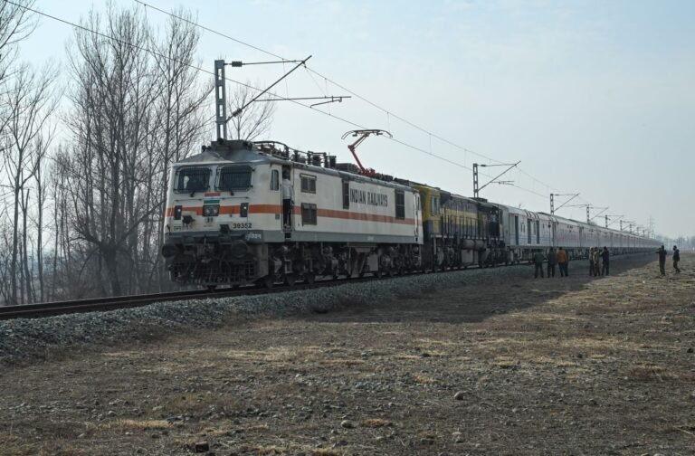 Girl Injured After Falling from Moving Train in Budgam – Kashmir Observer