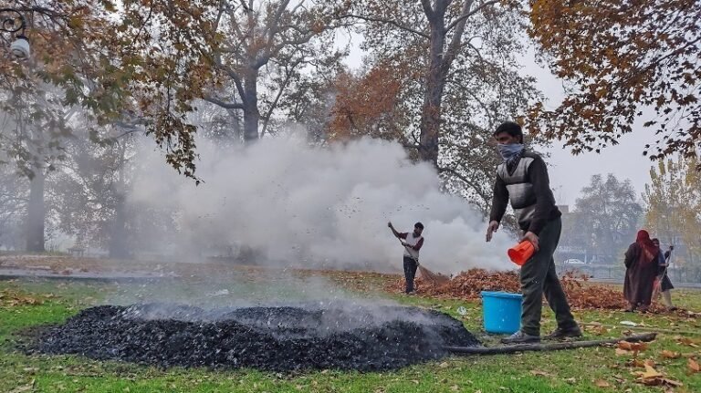 Alarming Dip In AQI: Kashmir Slips Into Severe Pollution Zone – Kashmir Observer