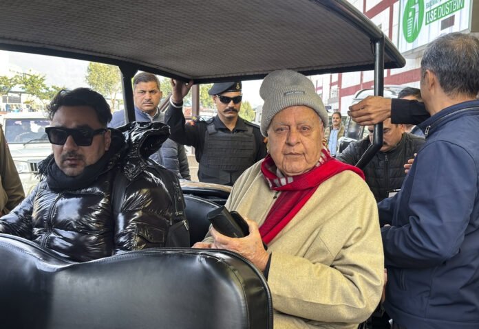 Farooq Abdullah Travels to Srinagar in Vande Bharat – Kashmir Observer