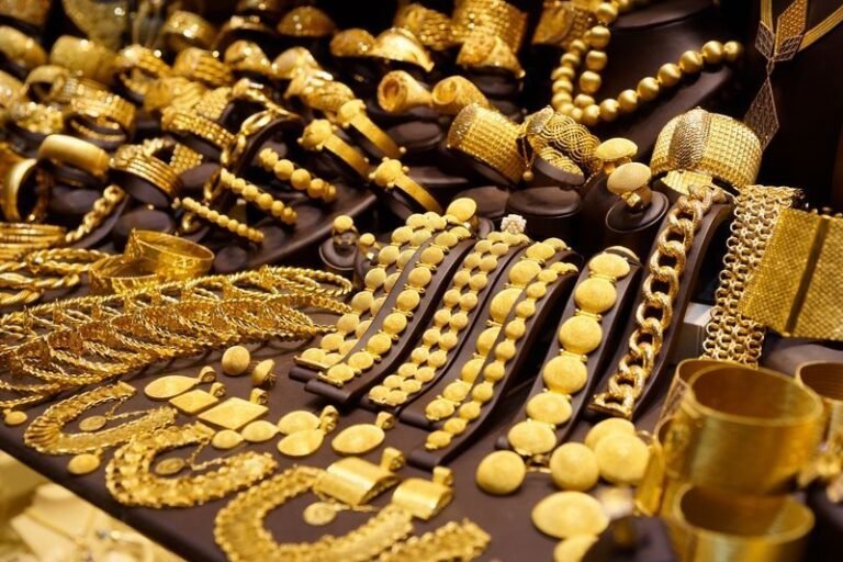 Gold Jumps to Record High of Rs 1.38 Lakh/10g – Kashmir Observer