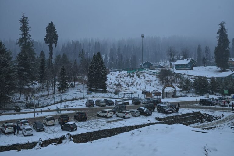 Night Temperatures Rise in Kashmir; More Snow, Rain Forecast – Kashmir Observer
