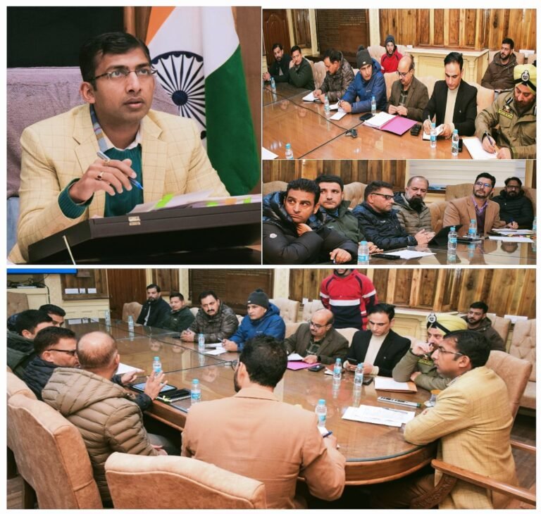 Vehicular Movement at Zojila Pass during Winters: Div Com Kashmir Reviews Preparedness Measures