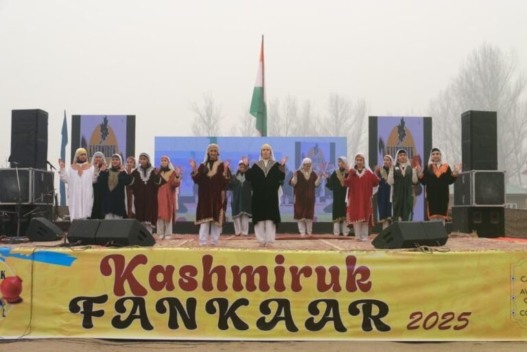 Chinar Corps organises ‘Kashmiruk Funkar – season III’ to empower youth, promote cultural harmony in Bandipora