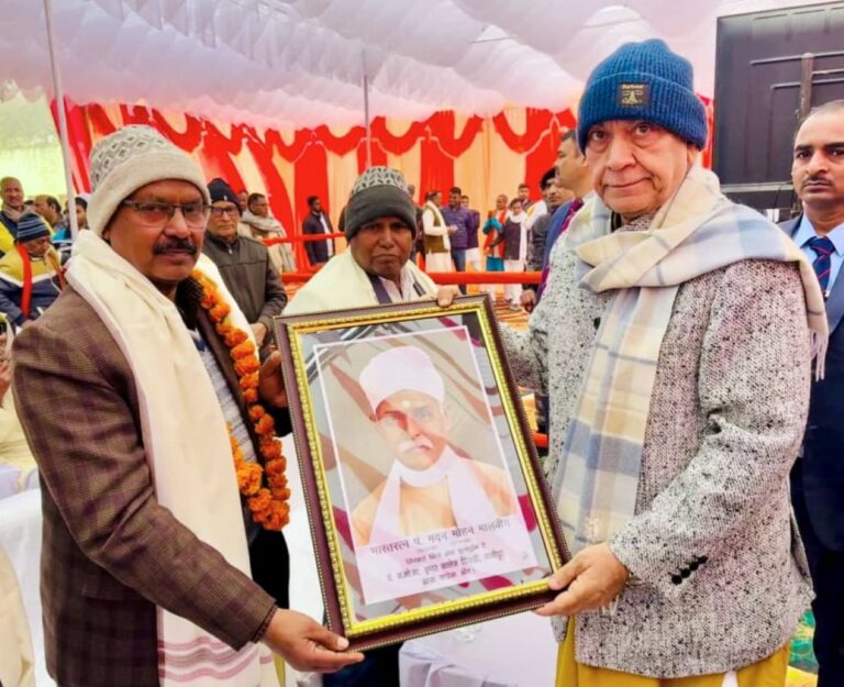 LG pays tributes to Mahamana Malaviya and Atal Bihari Vajpayee on their birth anniversaries