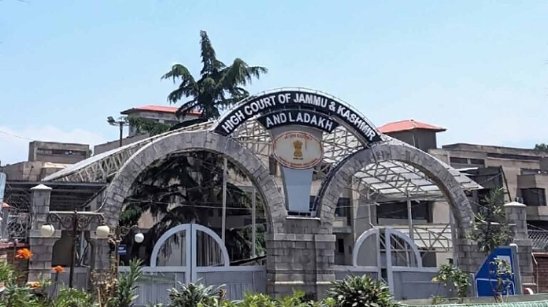 J&K HC Slams Govt’s Flip-Flop, Orders College At Aishmuqam – Kashmir Observer