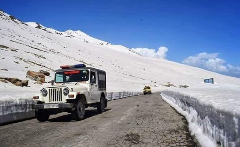 Bandipora–Gurez Road Reopened for Traffic after Snowfall – Kashmir Observer