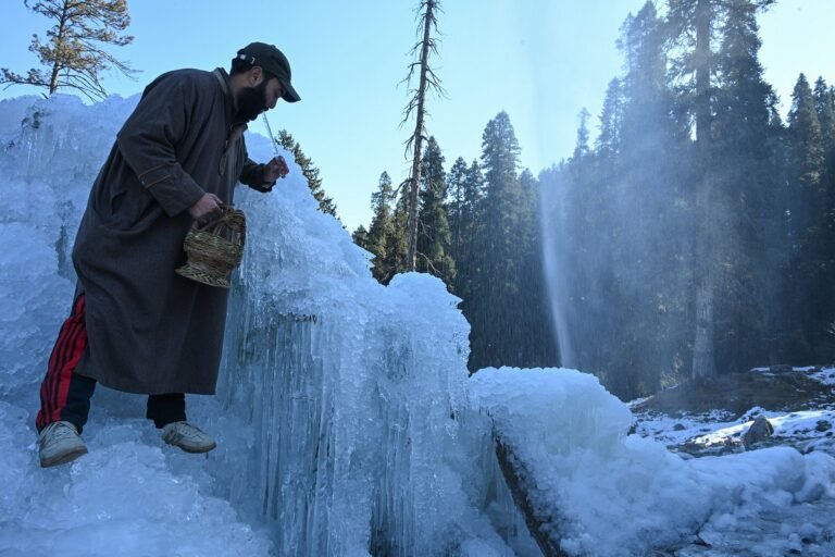 Icy Conditions Persist In Kashmir Valley