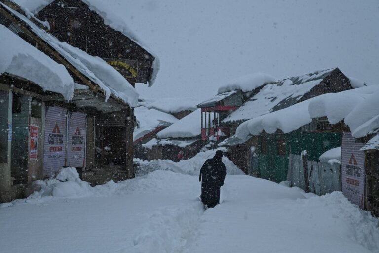 Snow Clearance Lapses: 5 R&B Officials Suspended in Kashmir