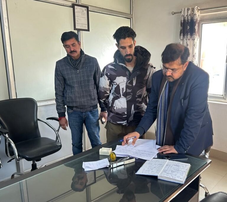 Satish Sharma conducts surprise visit of FCI godowns, emphasises quality food grains for public distribution