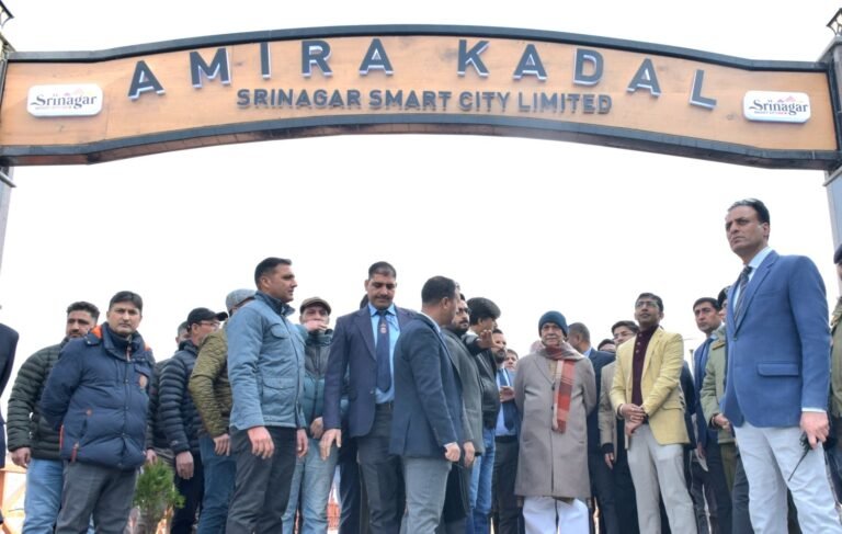 Lieutenant Governor inaugurates redeveloped Amira Kadal bridge in Srinagar