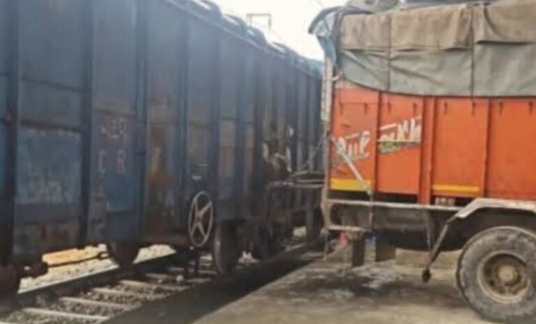 First full foodgrain rake reaches Anantnag, strengthening all-weather rail connectivity to Kashmir Valley