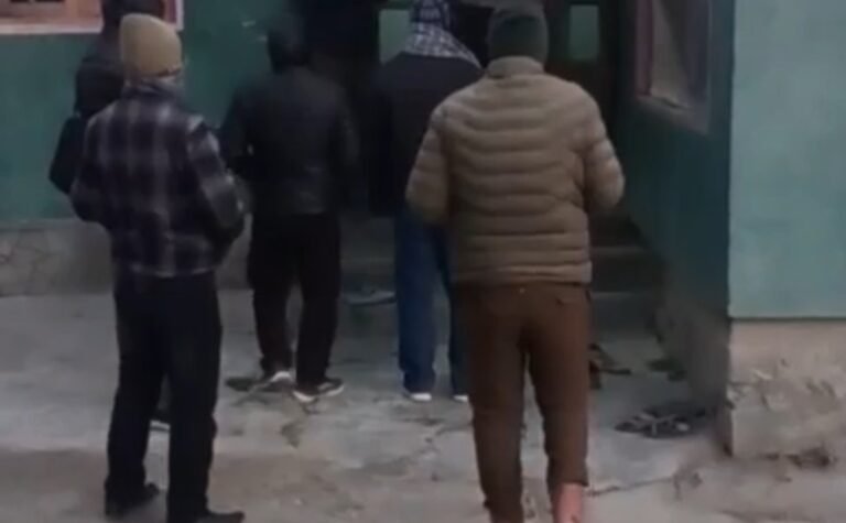 Counter Intelligence Kashmir raids 22 locations across valley in “Cyber frauds, terror funding probe”