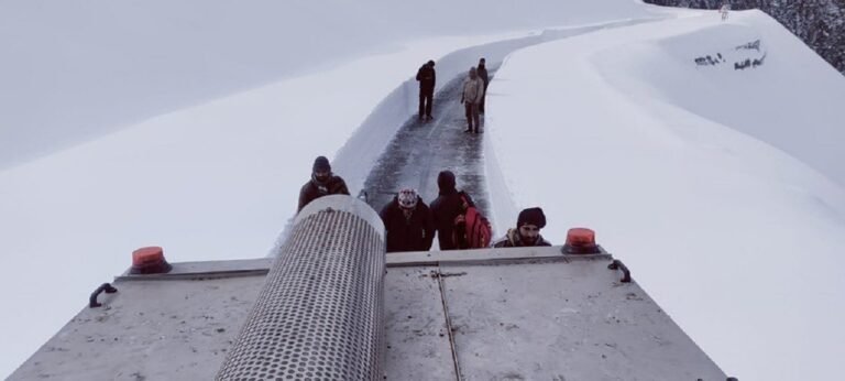 Snowbound Doda: 40 Soldiers Among 60 Rescued